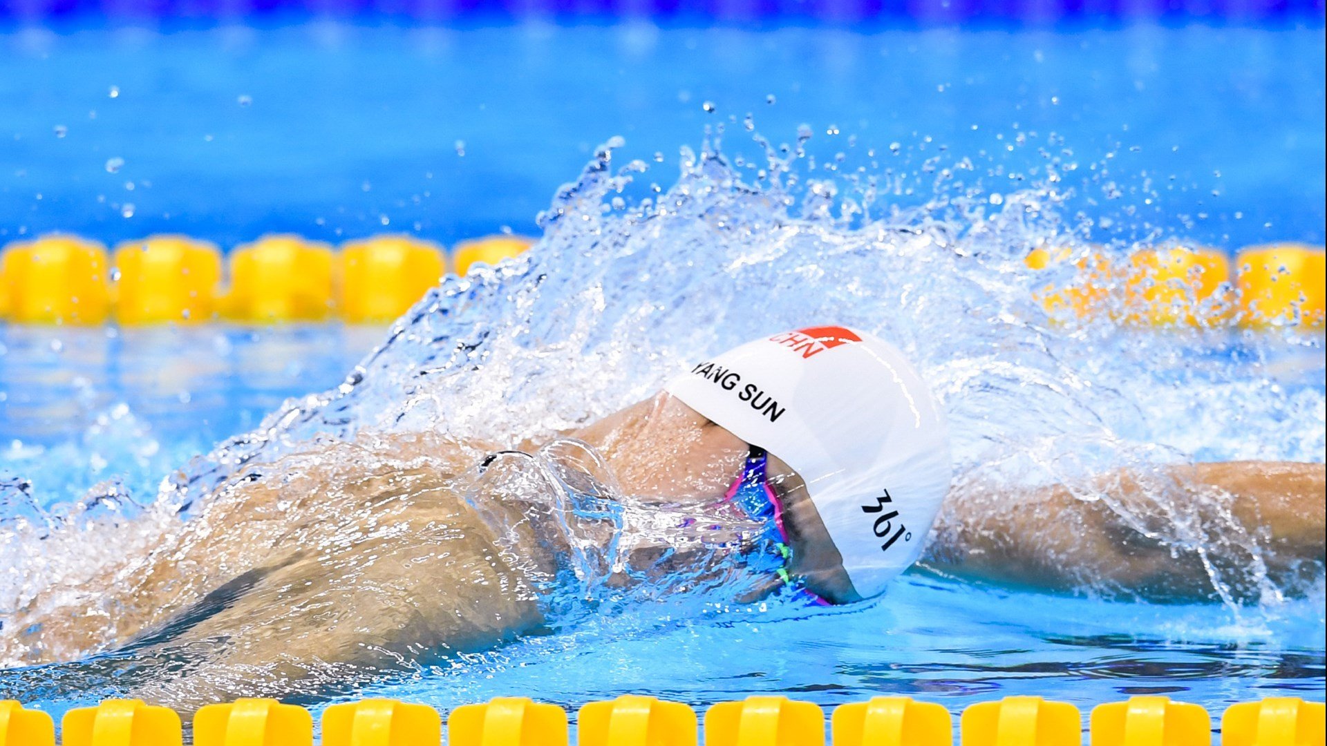 绿色能源足球场成为新趋势，行业迈向低碳绿色发展，足球场绿地