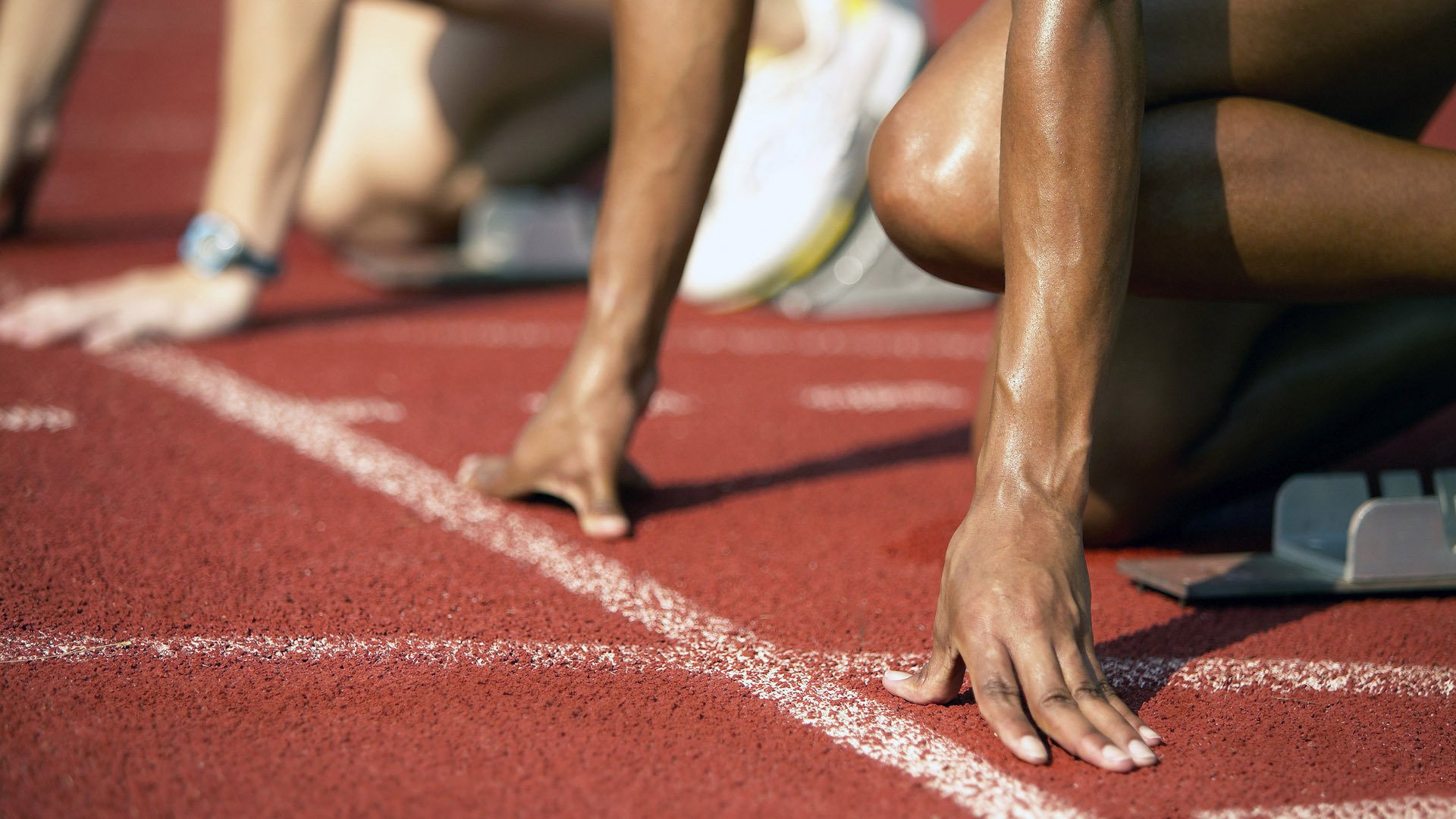 赛前动员强调必须保持饥饿感面对强敌不能有丝毫松懈，赛前动员大会发讲话